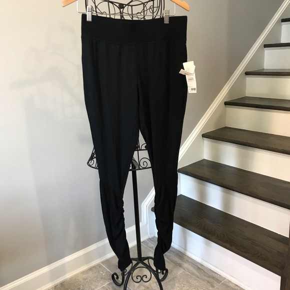 Athleta Pants - NWT Athleta Black Workout Pants Size Small